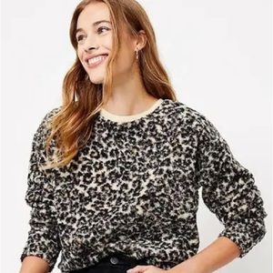 Loft Leopard 100% polyester fleece size M
